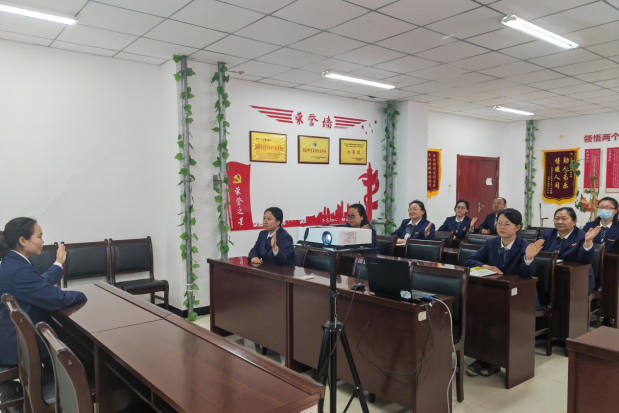 女人与公狍交酡女免费