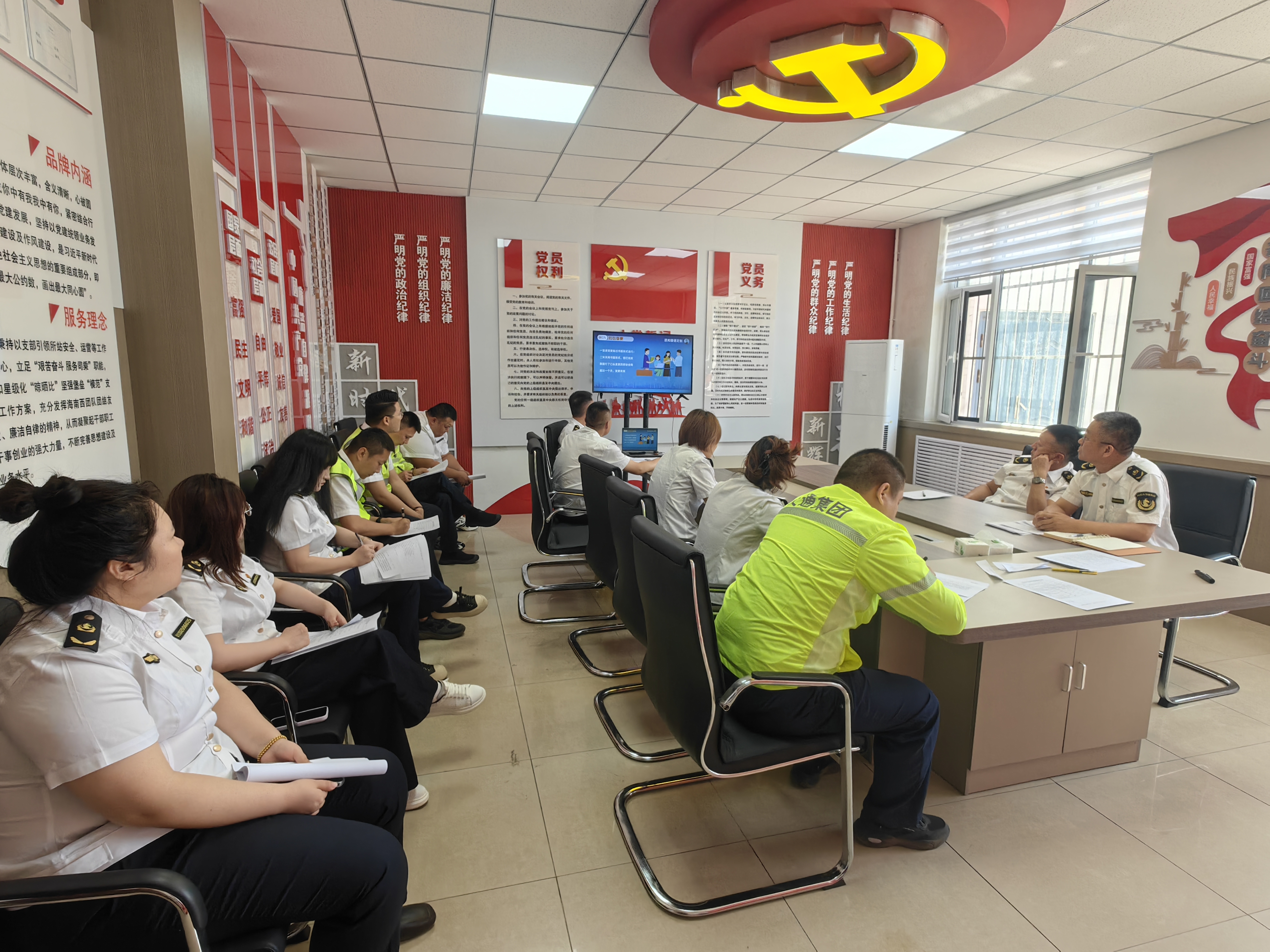 女人与公狍交酡女免费