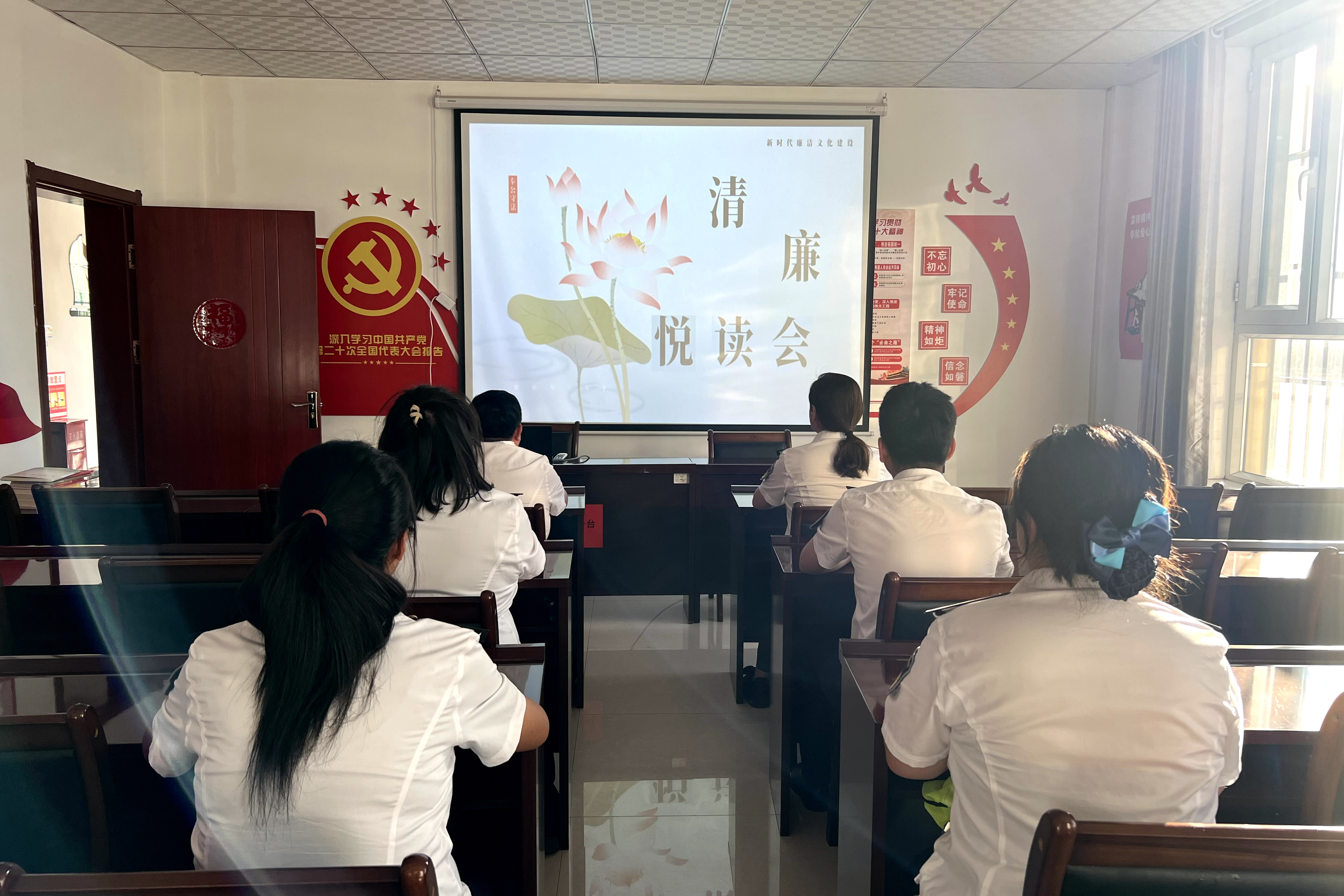 女人与公狍交酡女免费