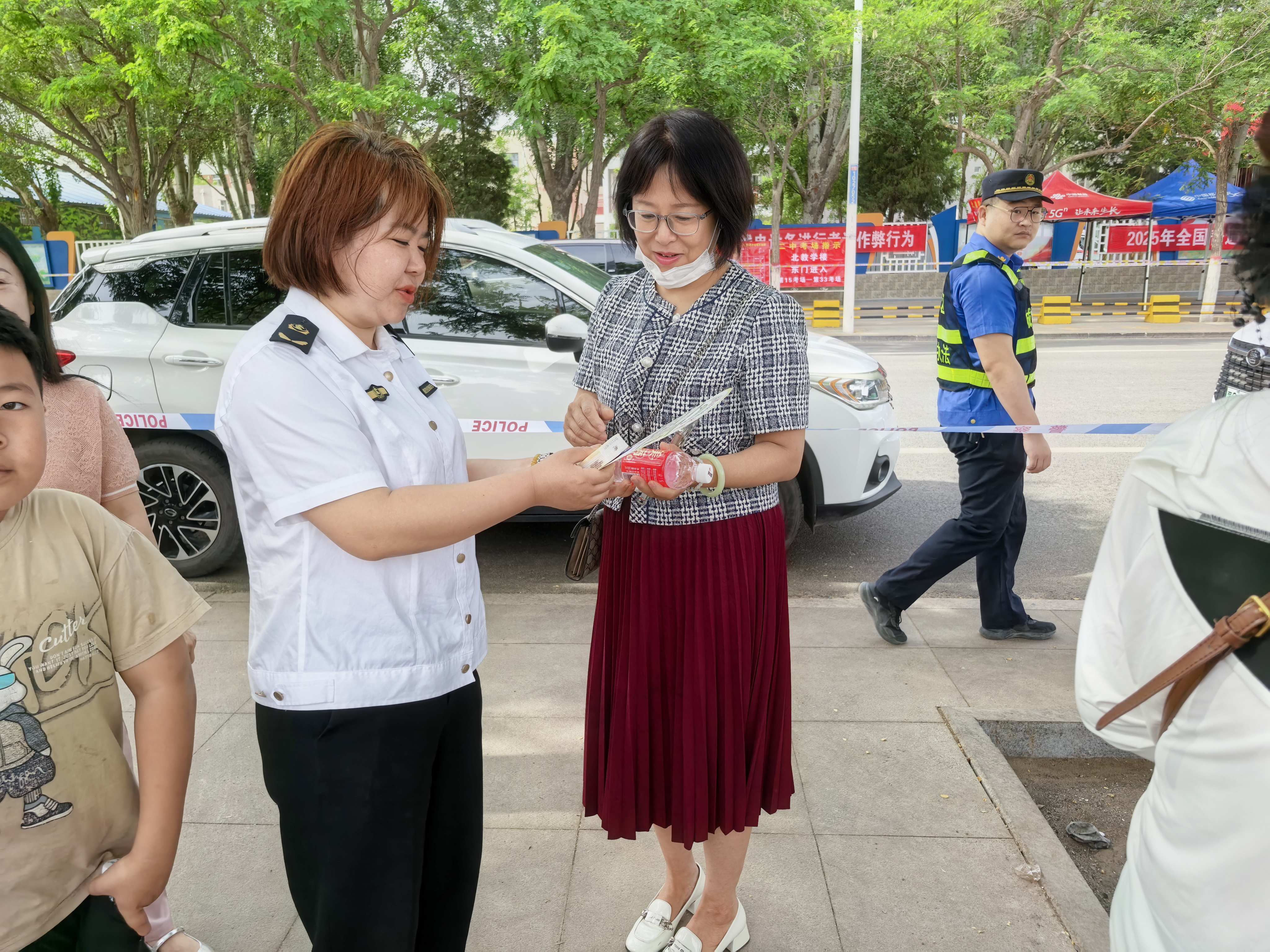 女人与公狍交酡女免费