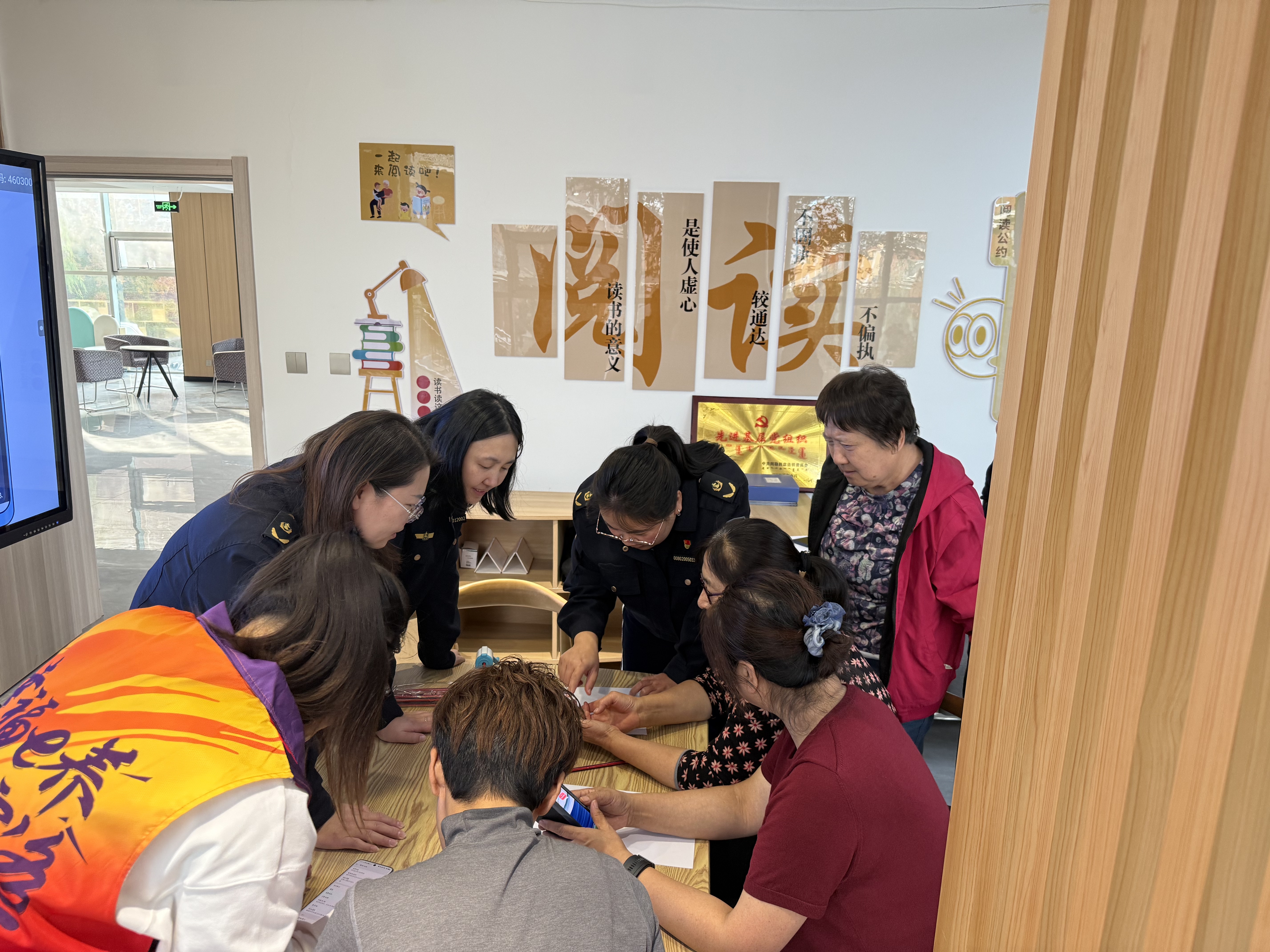 女人与公狍交酡女免费