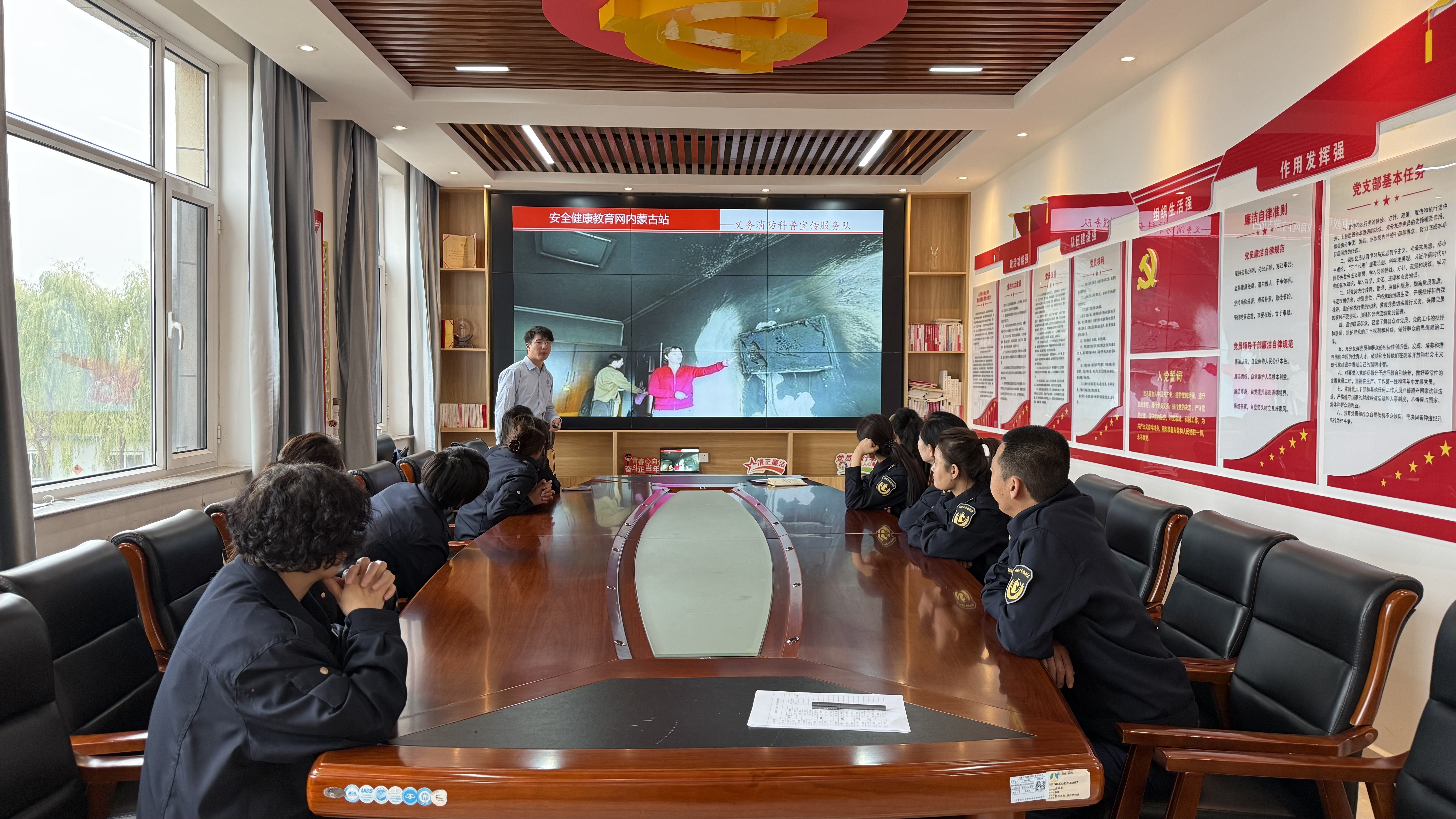 女人与公狍交酡女免费