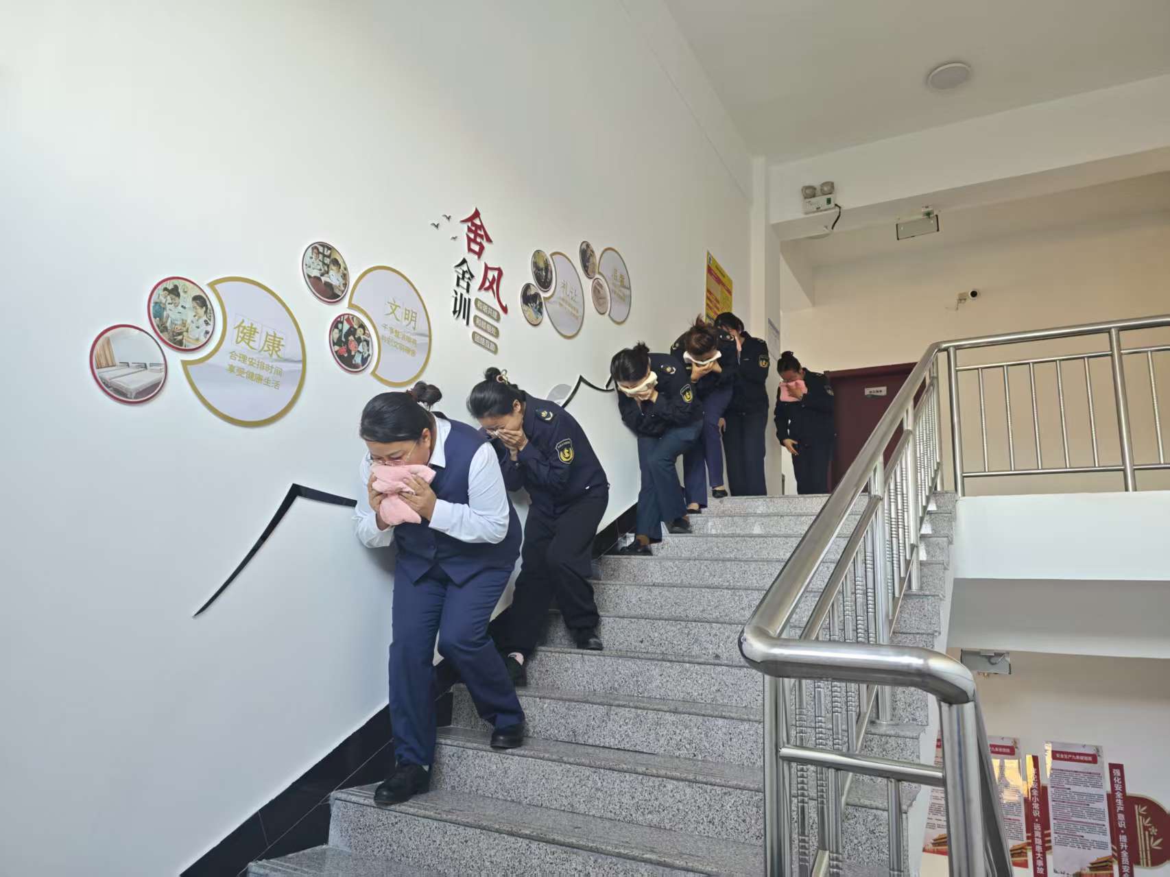 女人与公狍交酡女免费