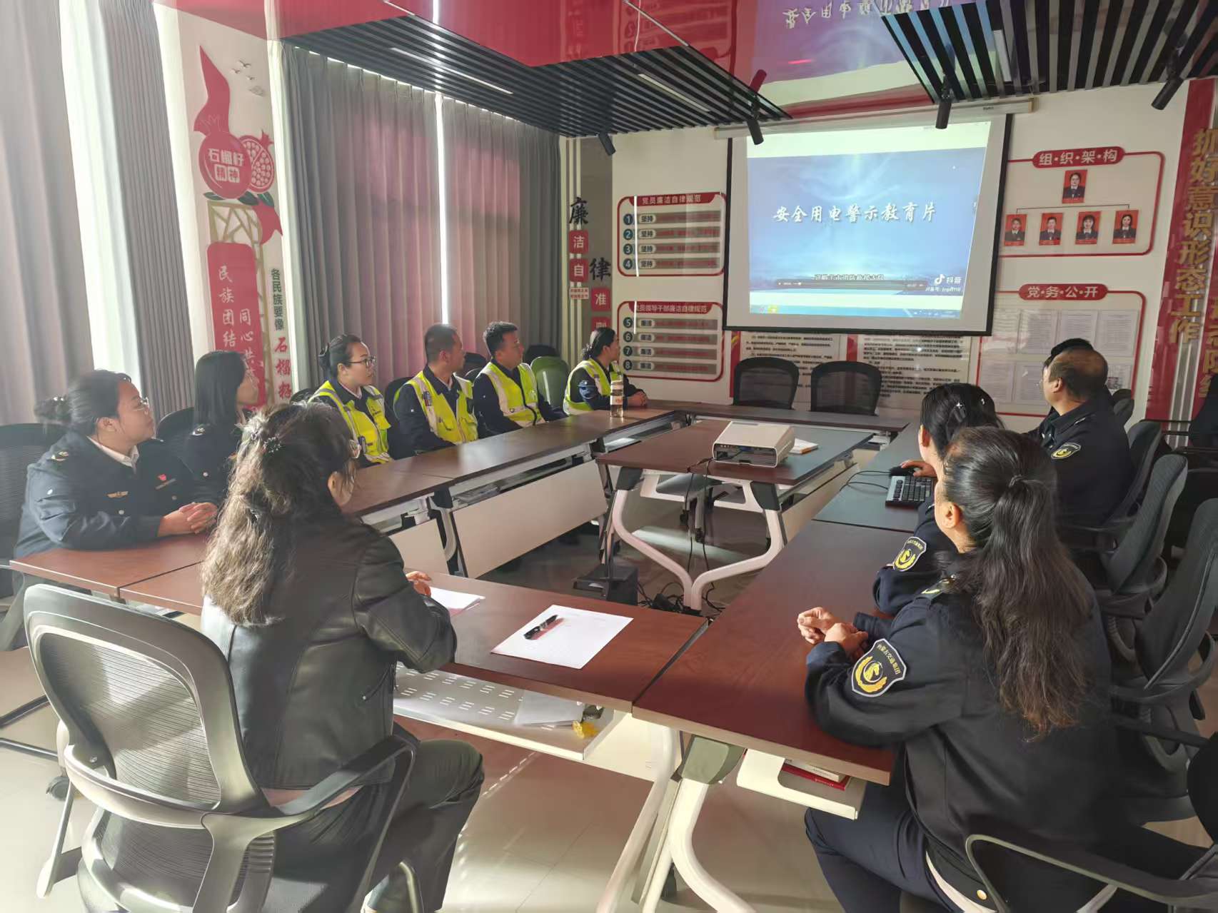 女人与公狍交酡女免费