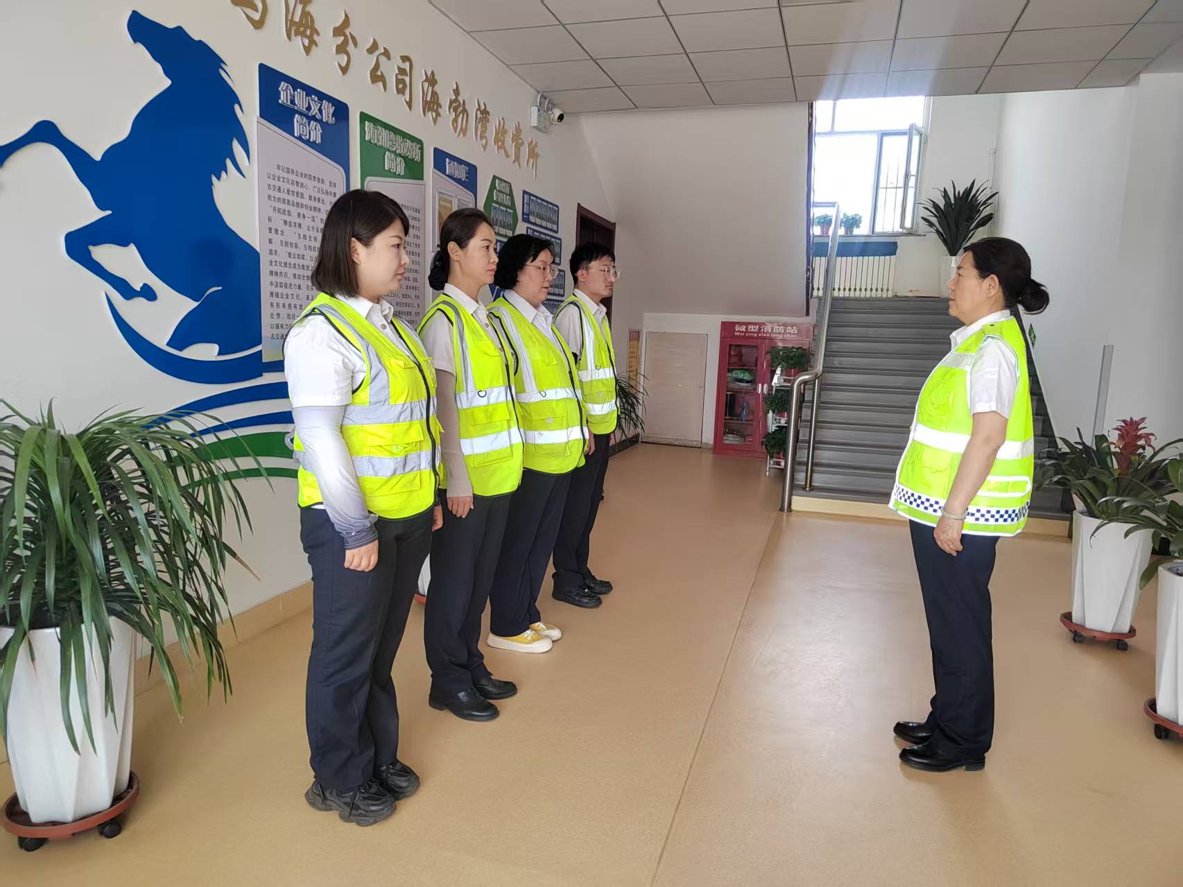 女人与公狍交酡女免费