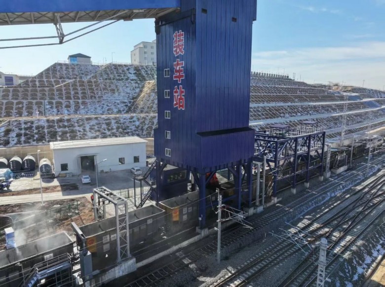 女人与公狍交酡女免费