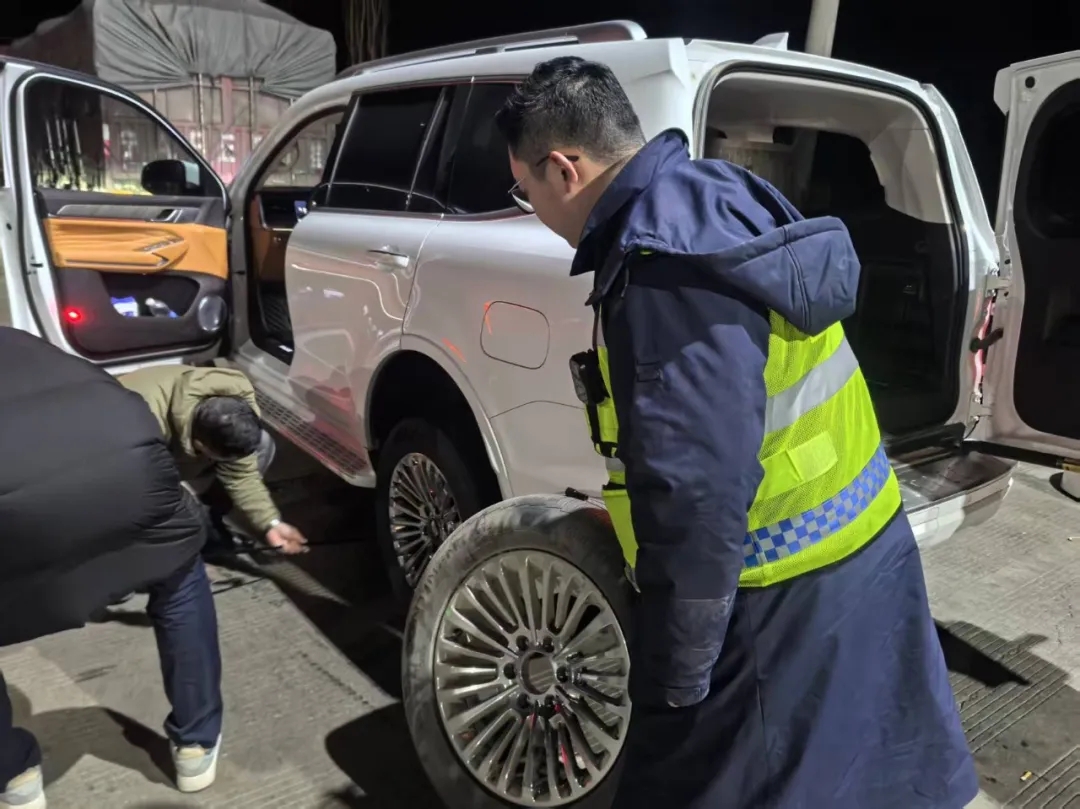 女人与公狍交酡女免费