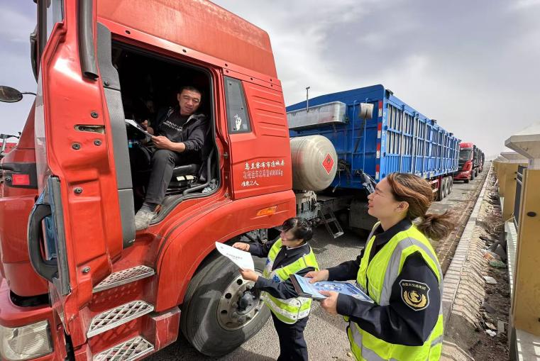 女人与公狍交酡女免费
