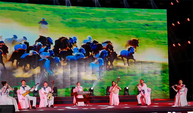 女人与公狍交酡女免费