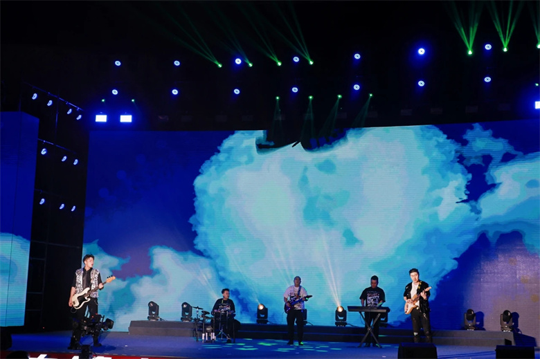 女人与公狍交酡女免费