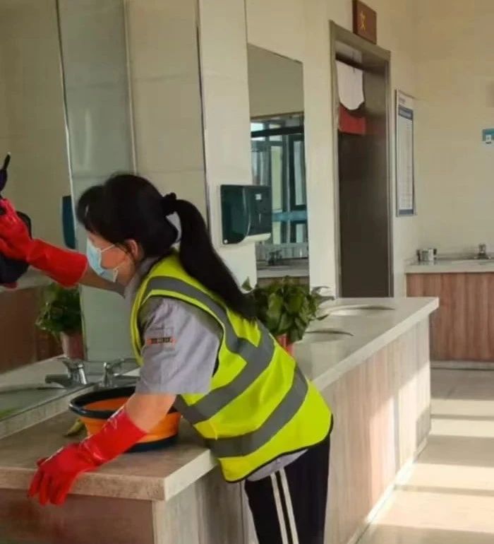 女人与公狍交酡女免费