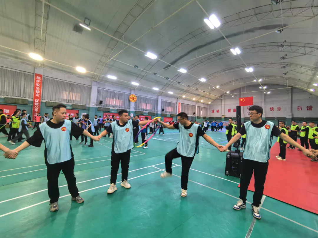 女人与公狍交酡女免费