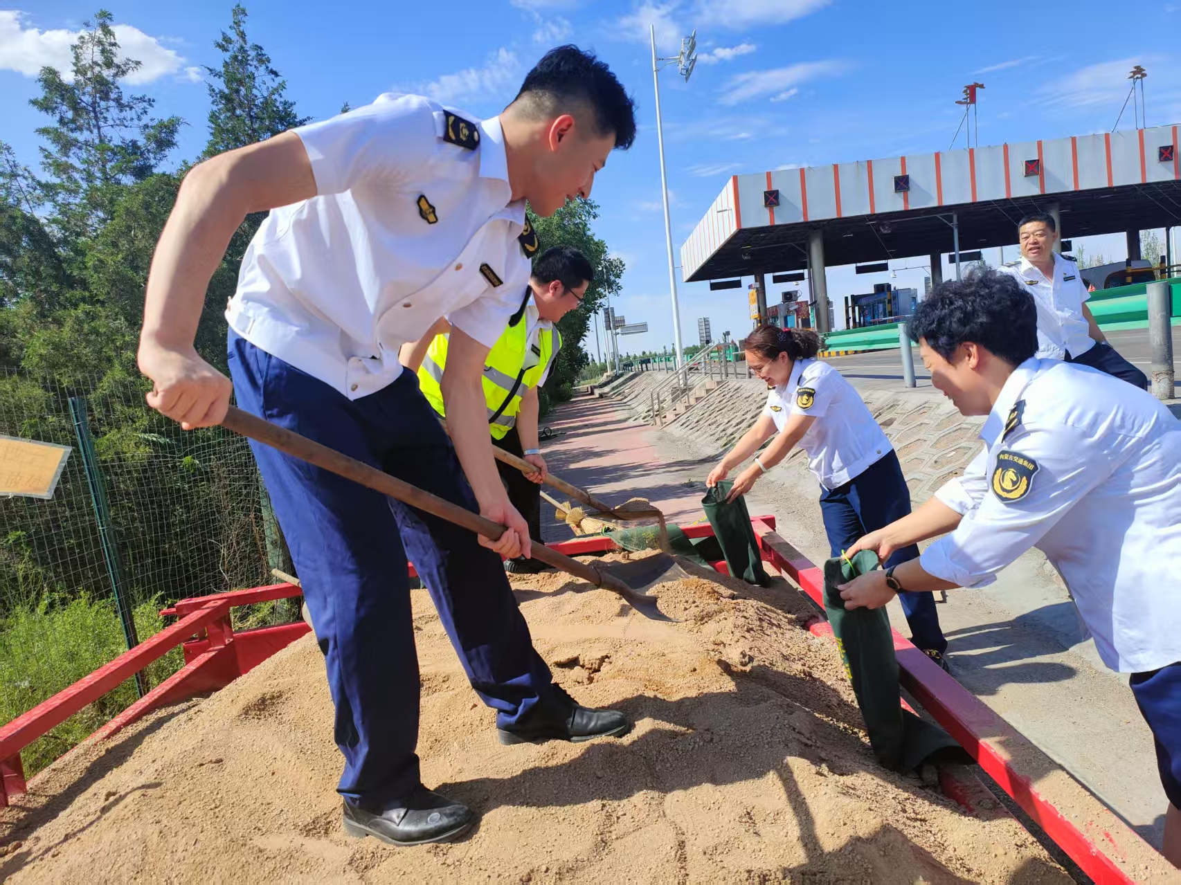 女人与公狍交酡女免费