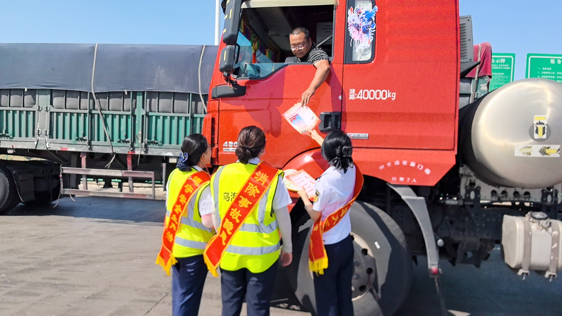 女人与公狍交酡女免费
