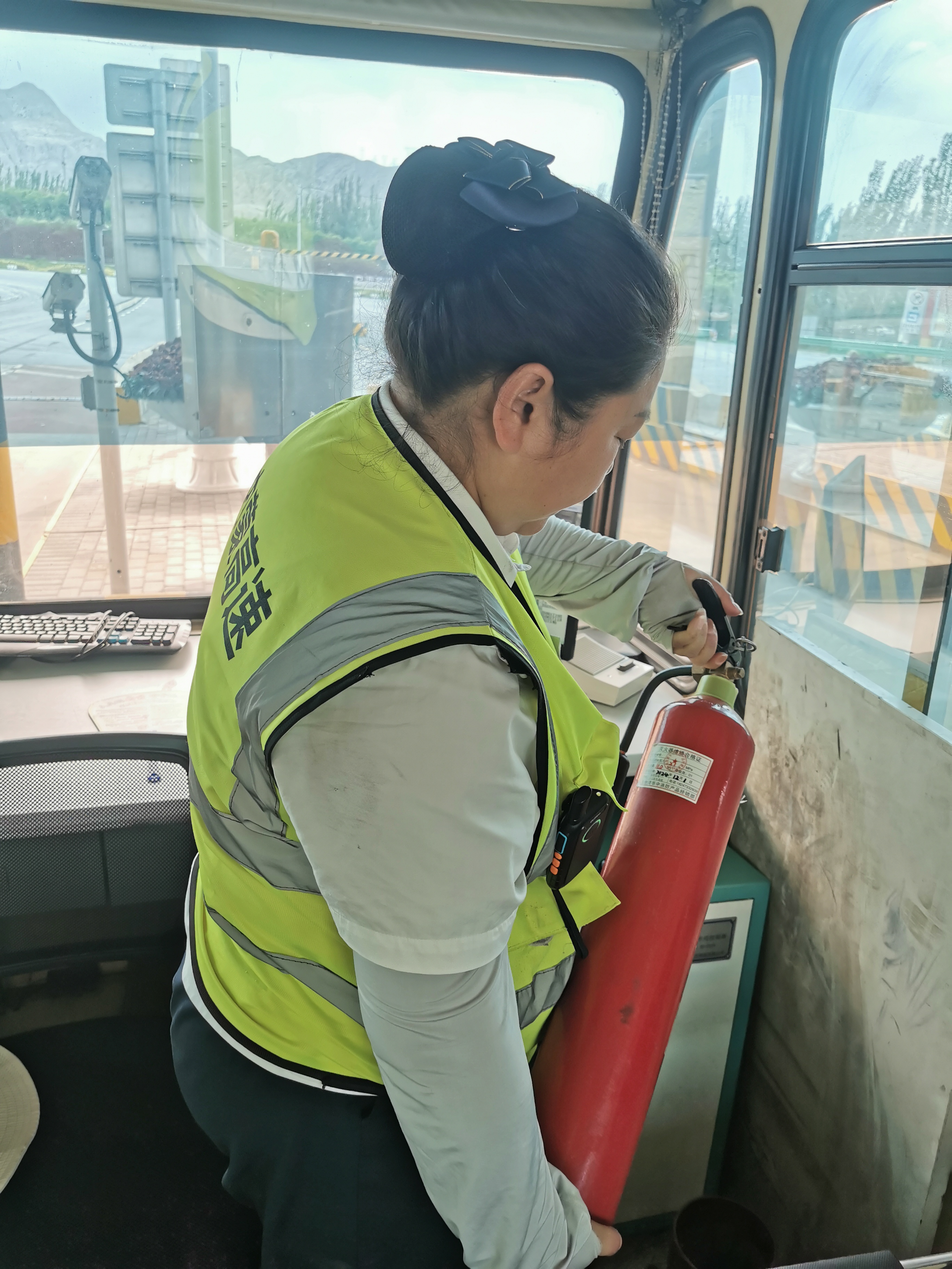 女人与公狍交酡女免费