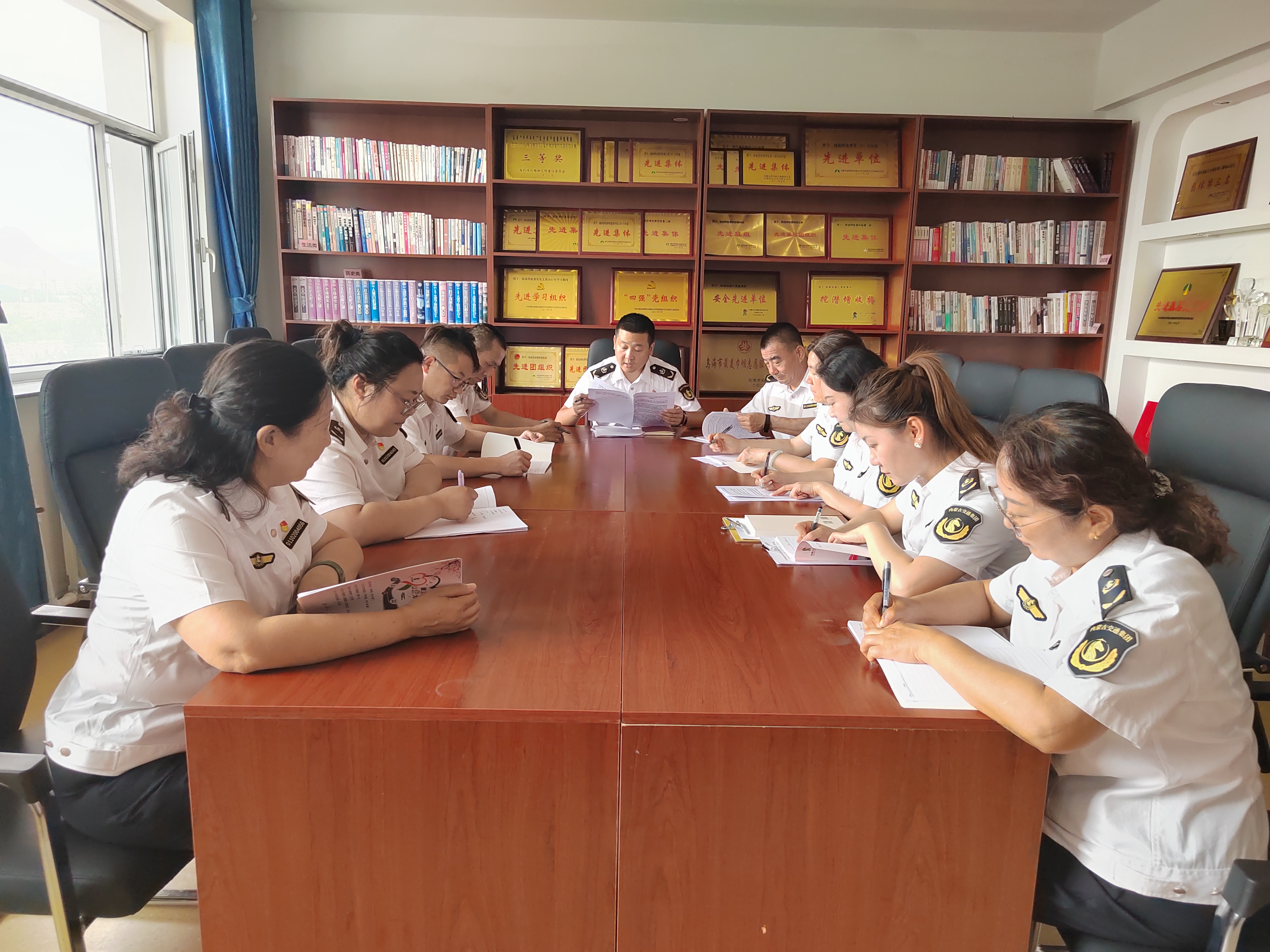 女人与公狍交酡女免费