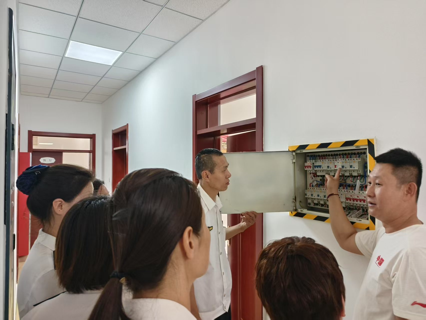 女人与公狍交酡女免费