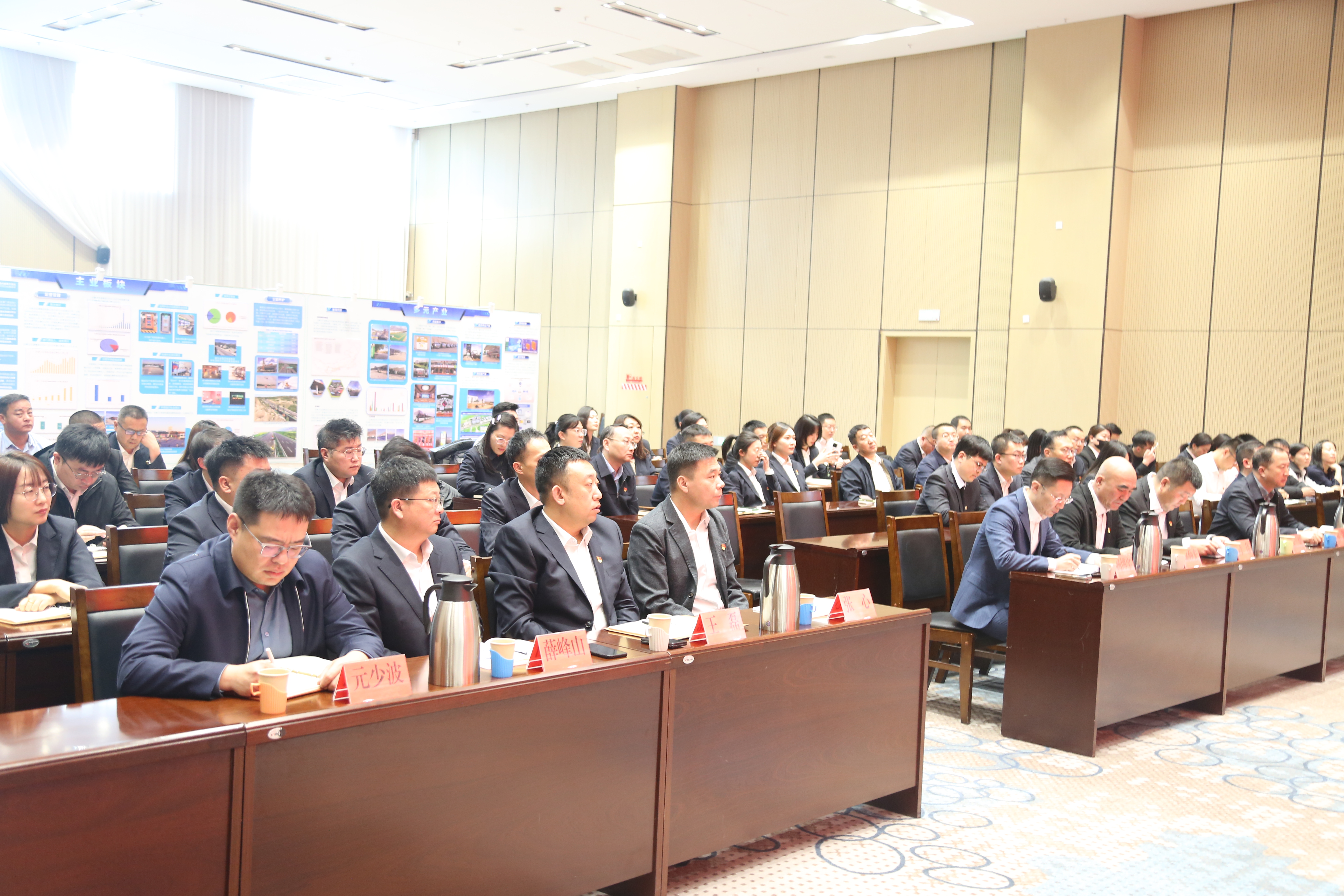 女人与公狍交酡女免费