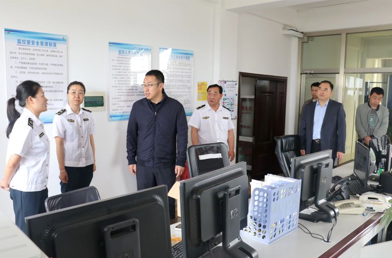 女人与公狍交酡女免费