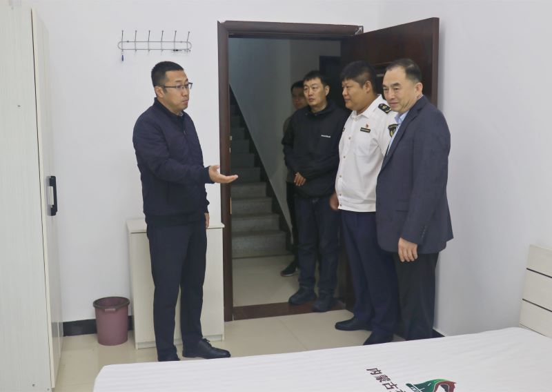 女人与公狍交酡女免费