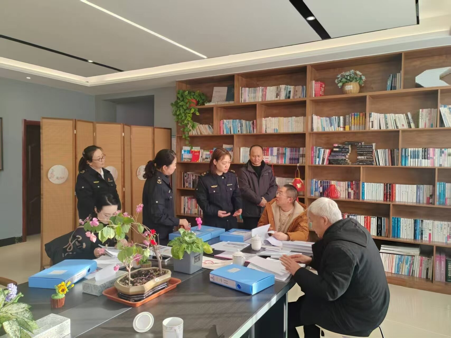 女人与公狍交酡女免费