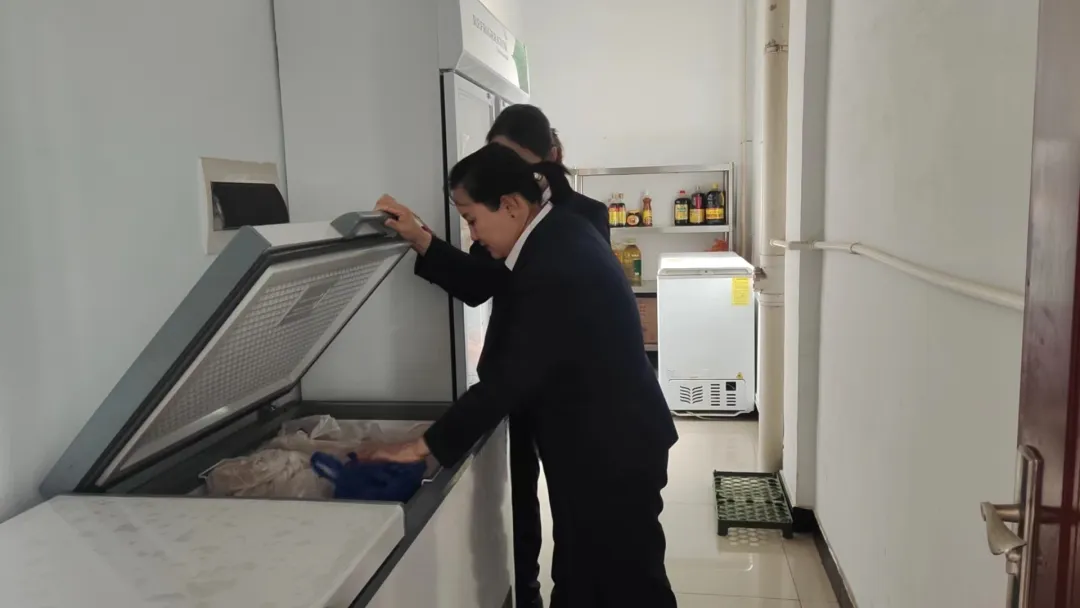 女人与公狍交酡女免费