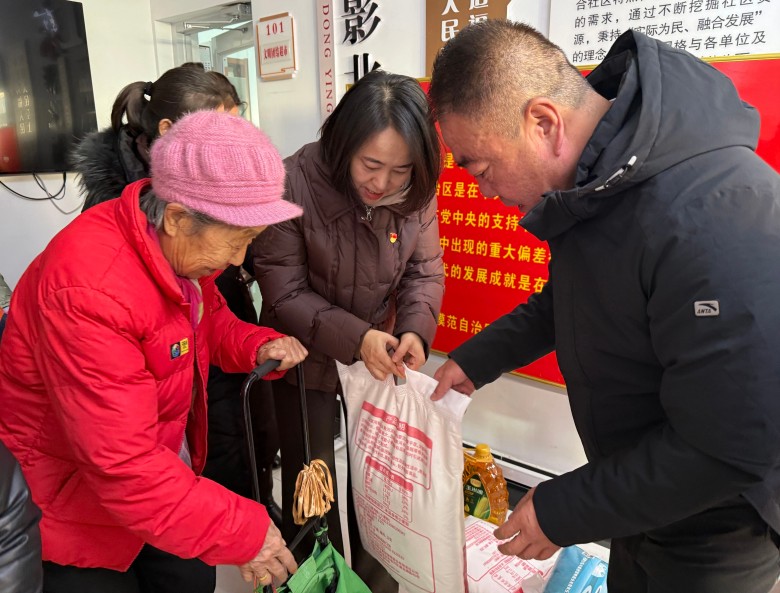 女人与公狍交酡女免费