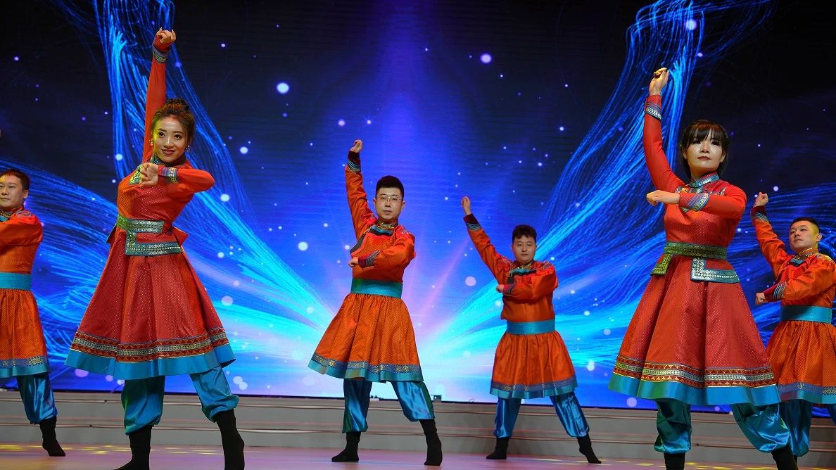 女人与公狍交酡女免费