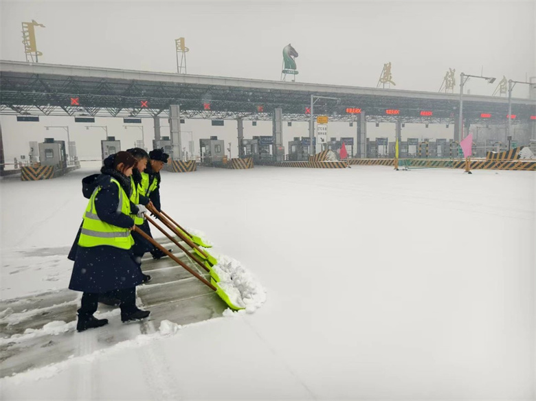 女人与公狍交酡女免费