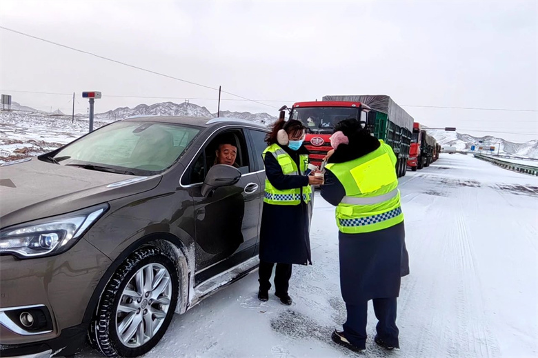 女人与公狍交酡女免费