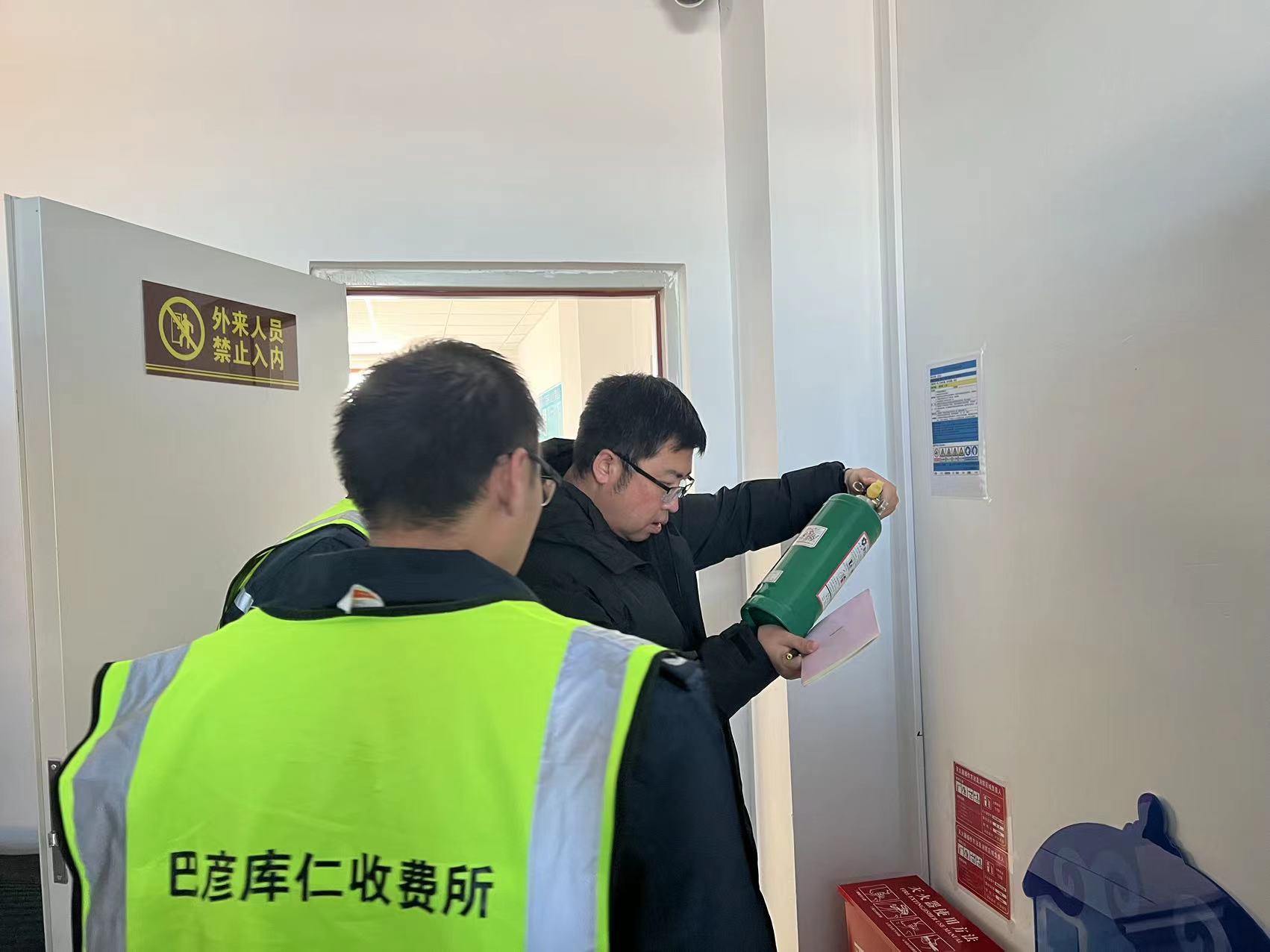 女人与公狍交酡女免费