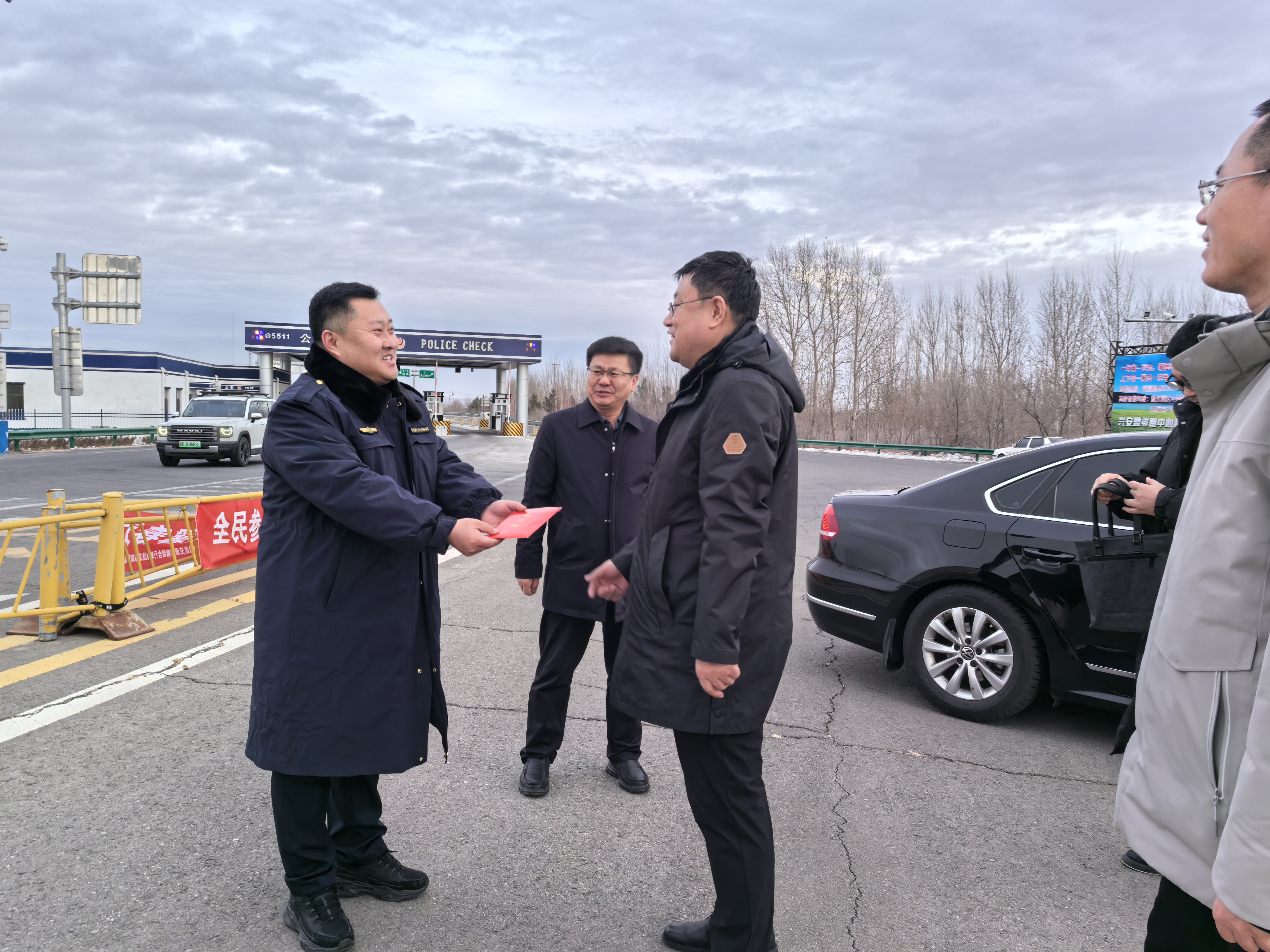 女人与公狍交酡女免费