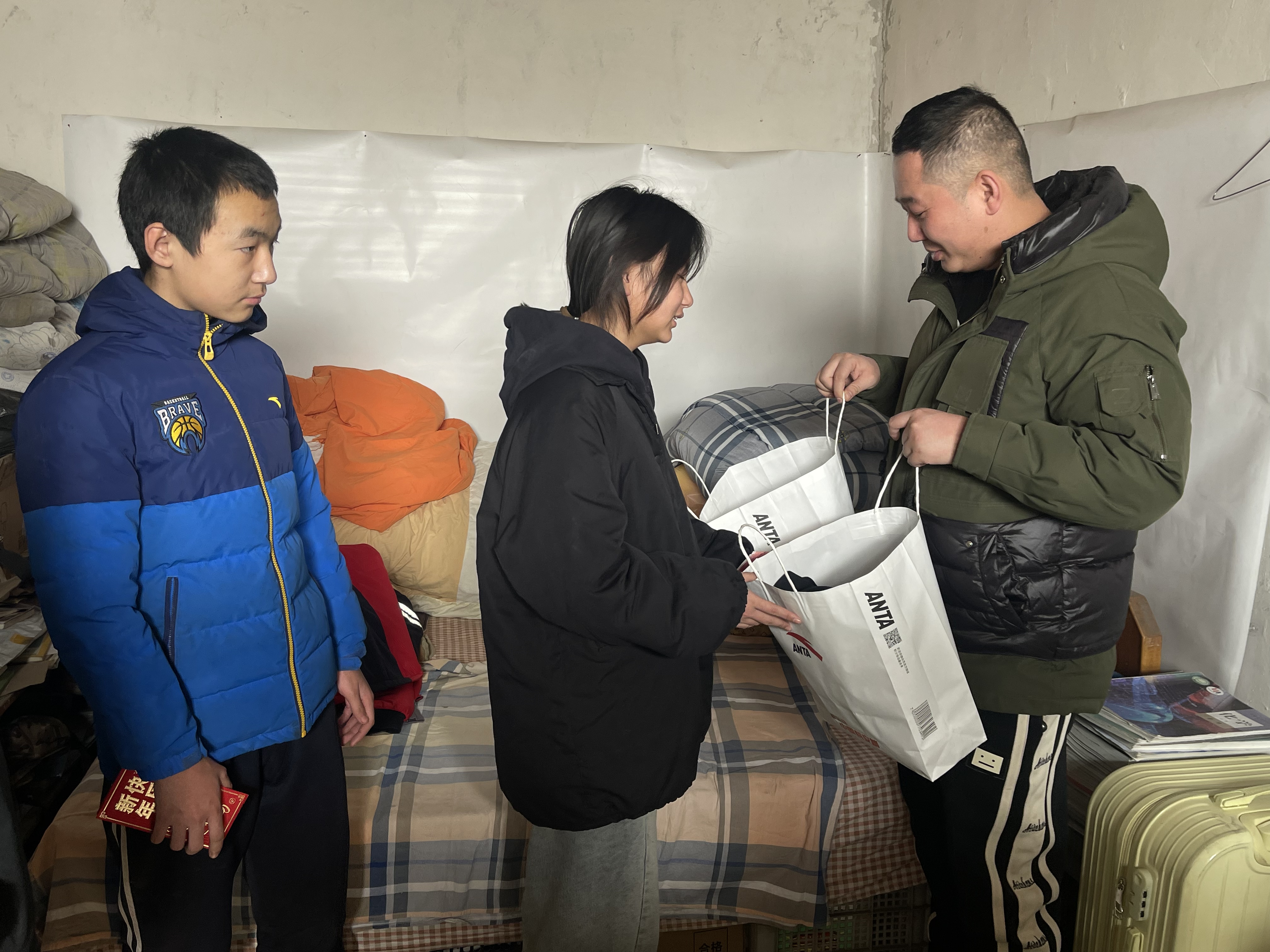 女人与公狍交酡女免费