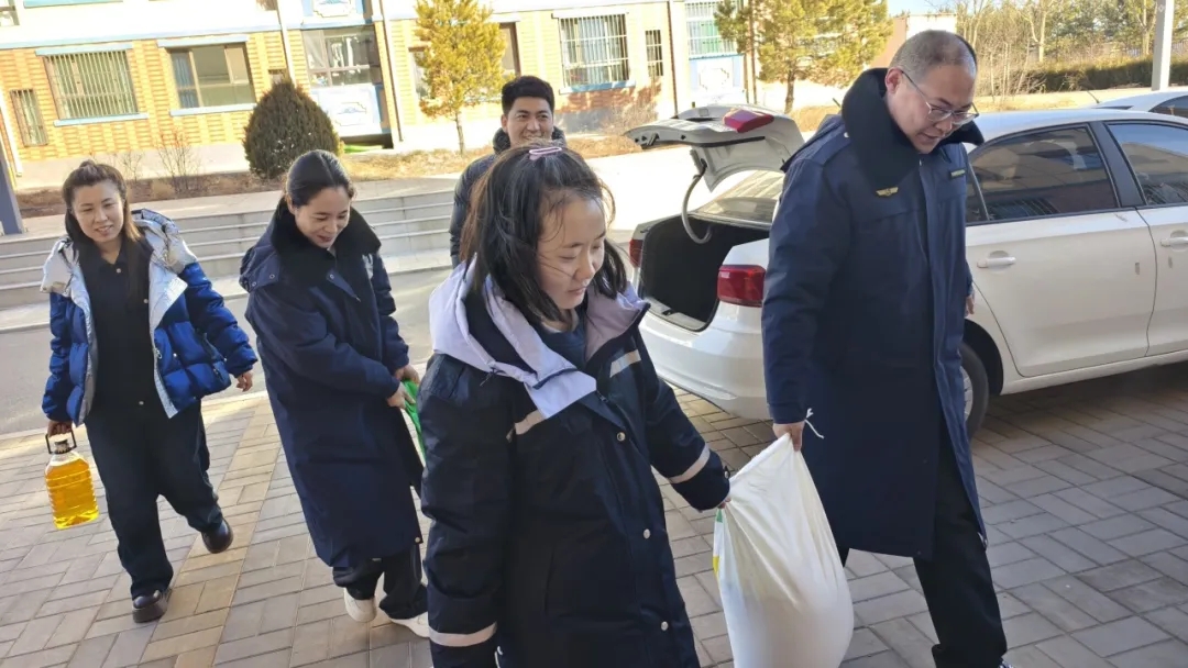 女人与公狍交酡女免费