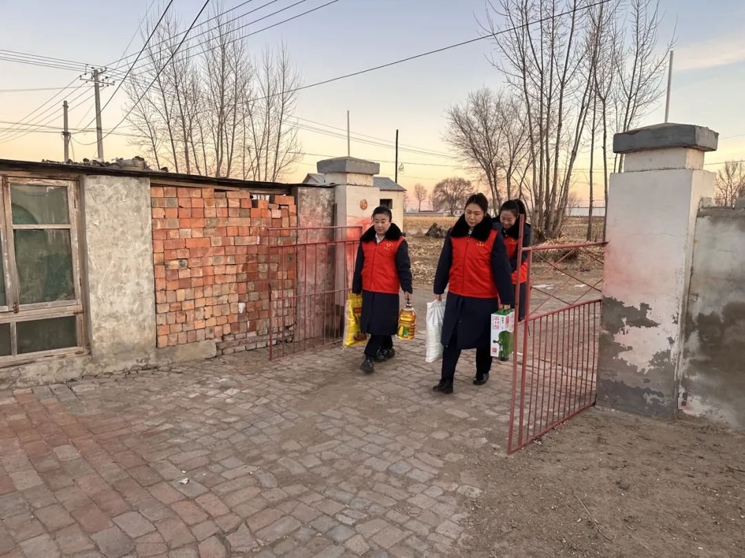 女人与公狍交酡女免费