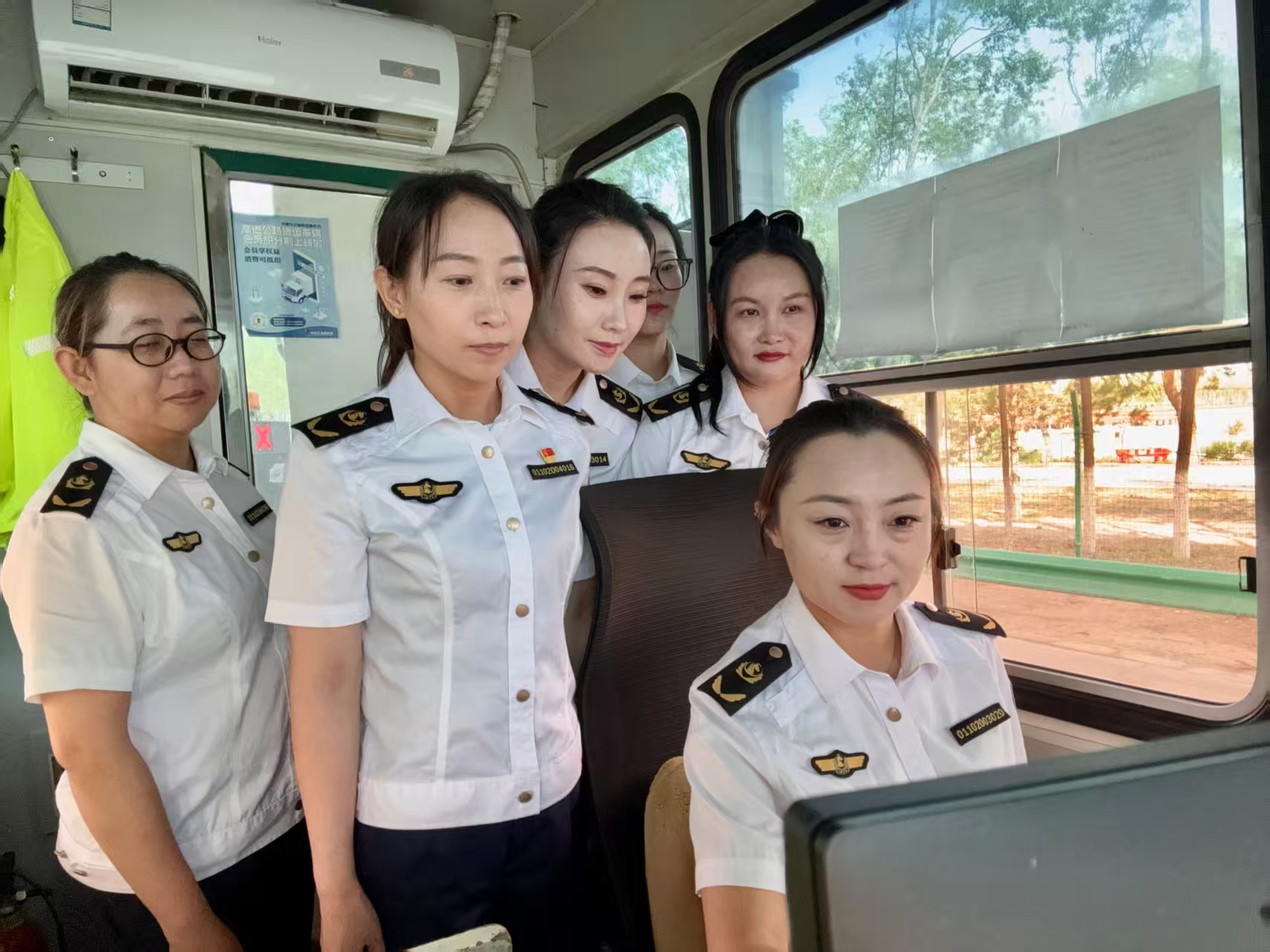 女人与公狍交酡女免费