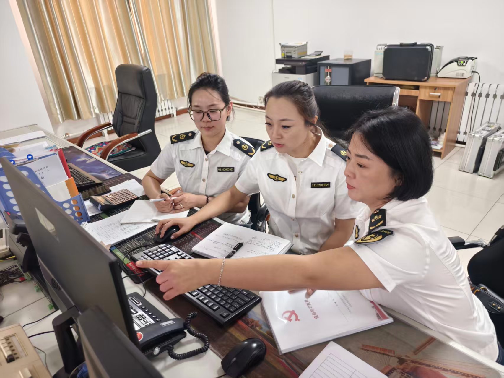 女人与公狍交酡女免费