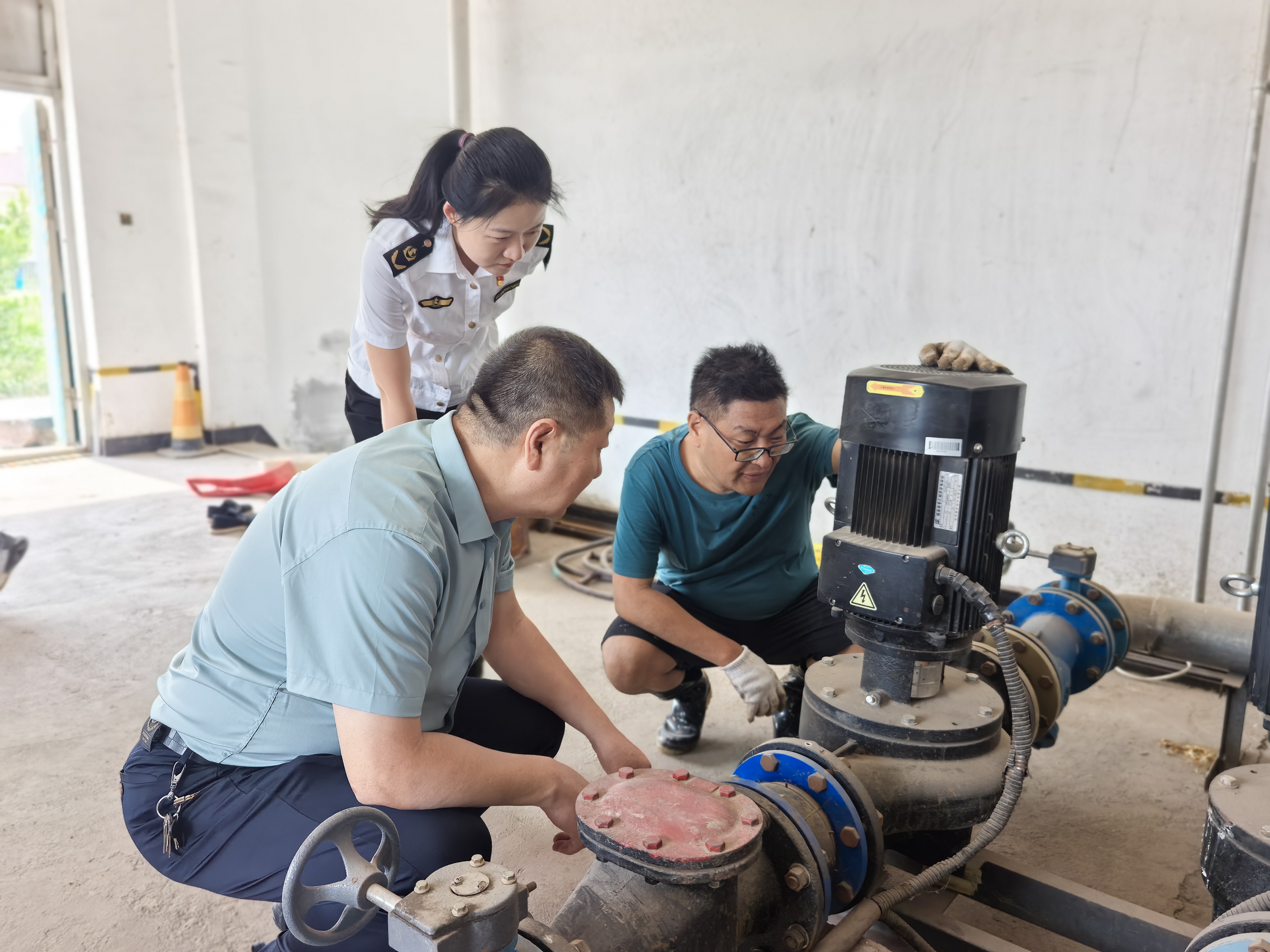 女人与公狍交酡女免费