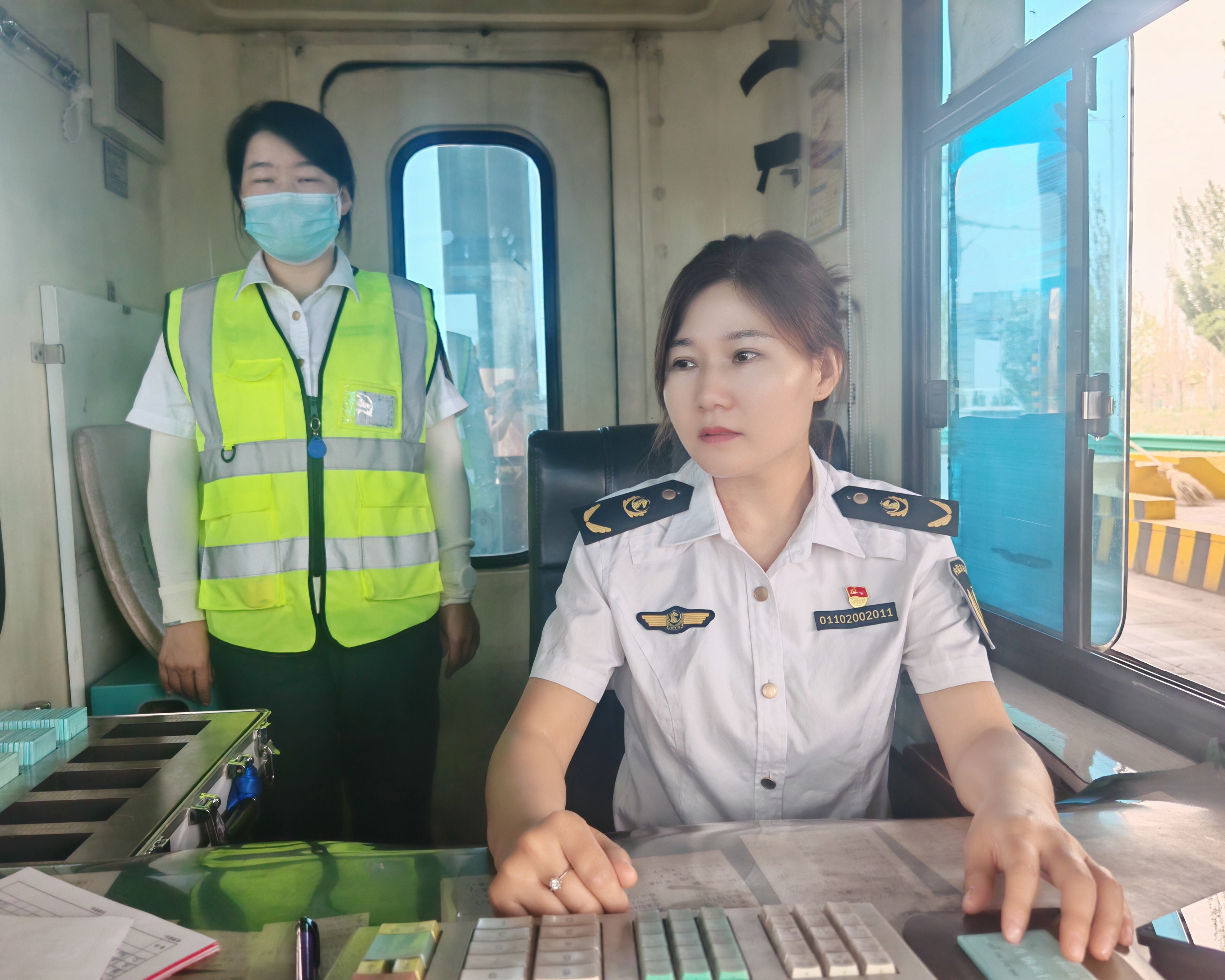 女人与公狍交酡女免费