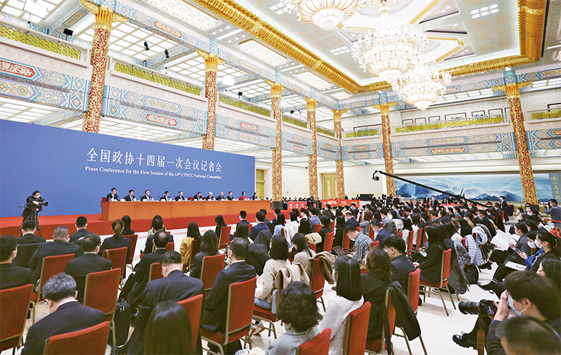 女人与公狍交酡女免费