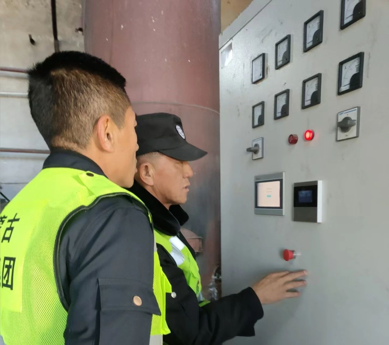 女人与公狍交酡女免费