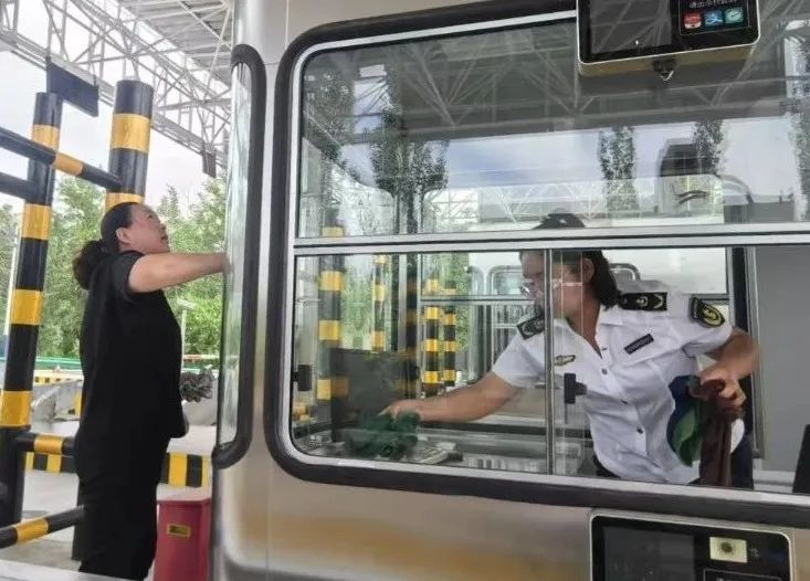 女人与公狍交酡女免费