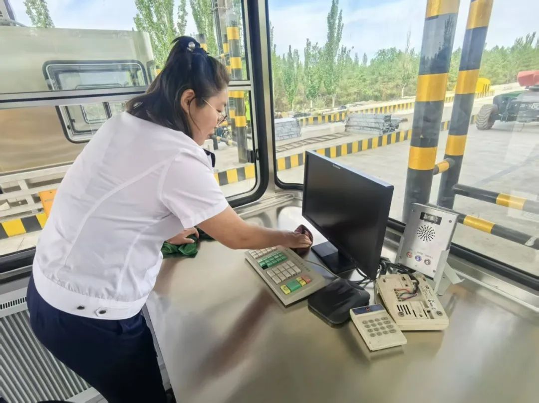 女人与公狍交酡女免费