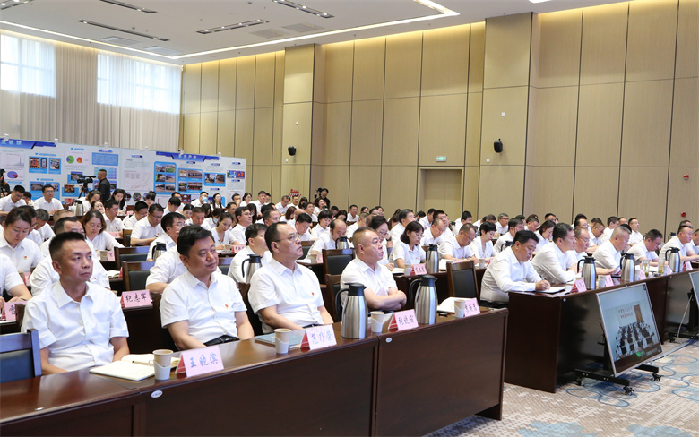 女人与公狍交酡女免费