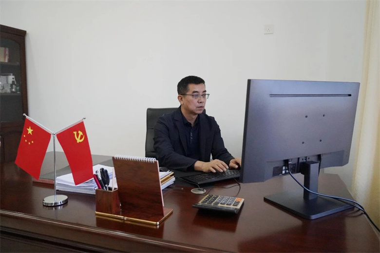 女人与公狍交酡女免费