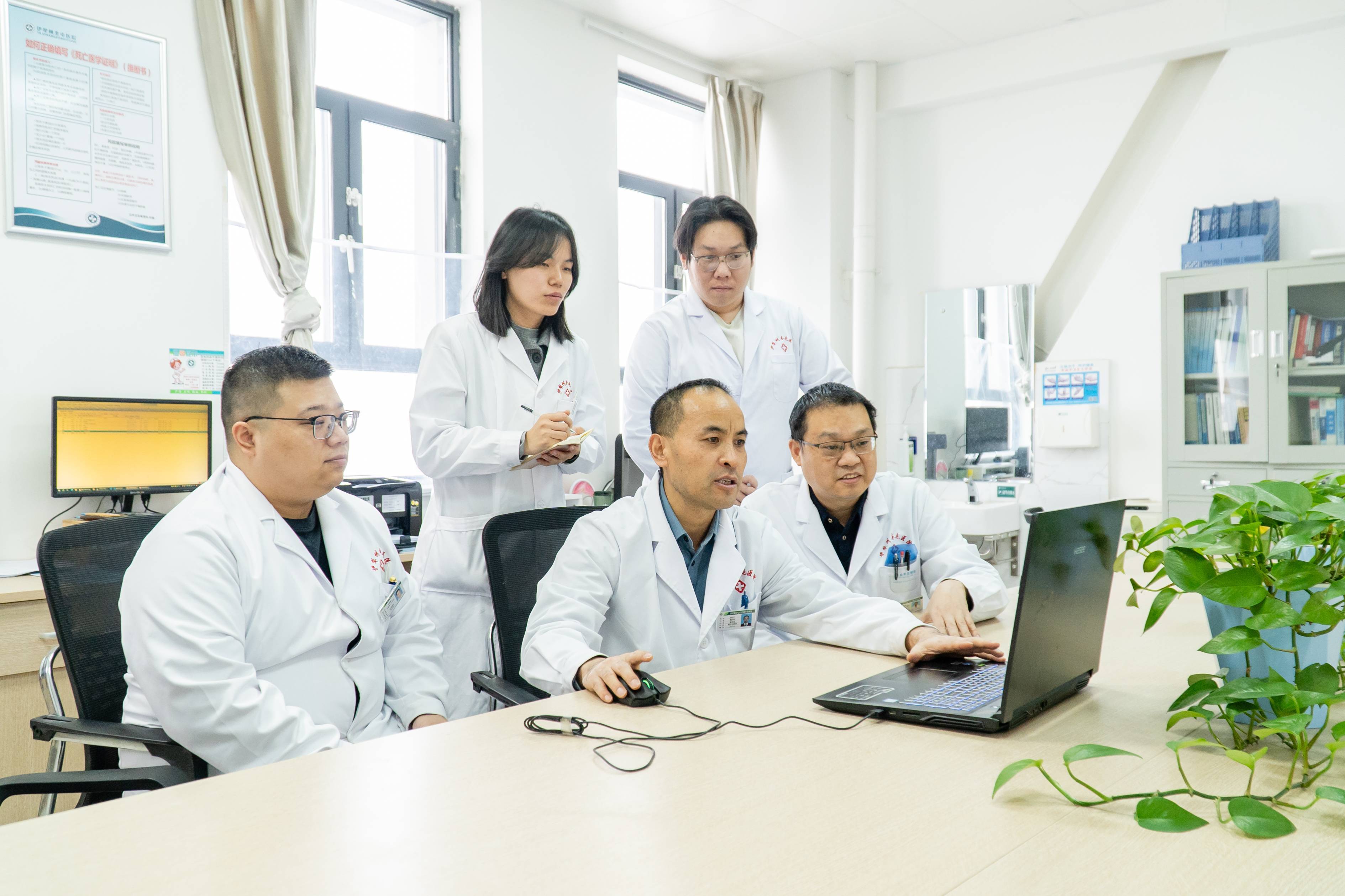 女人与公狍交酡女免费