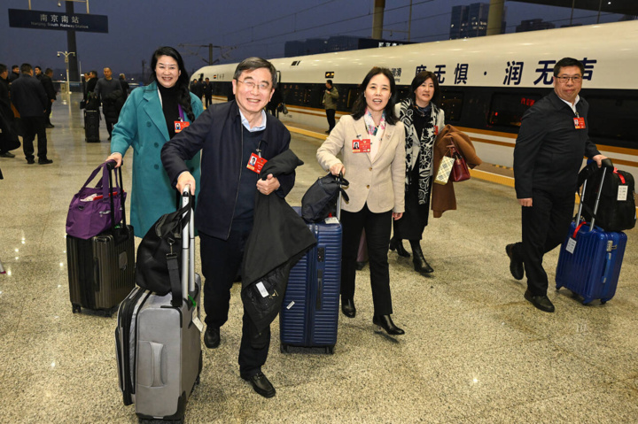 女人与公狍交酡女免费